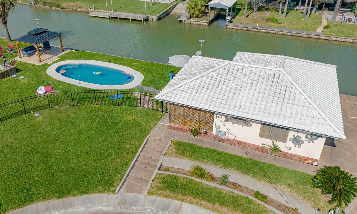 Rockport Cottage | Havana House - Your Private Waterfront Resort