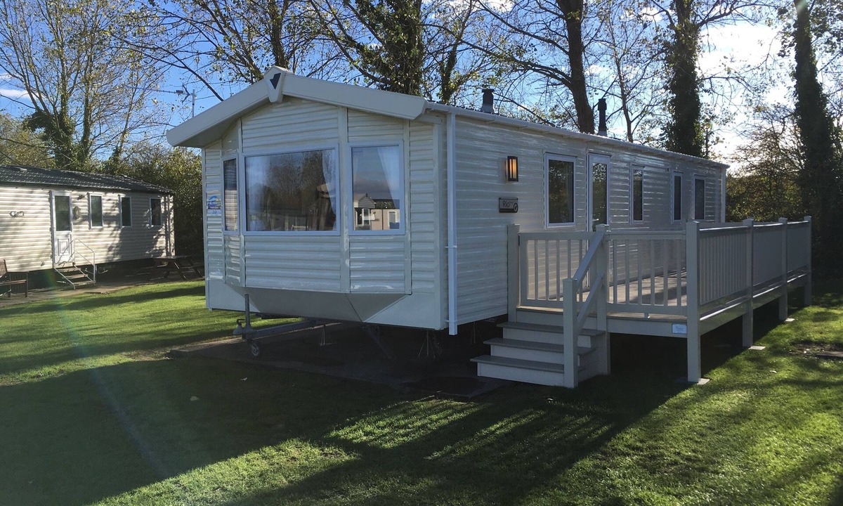 Burnham-on-Sea House | Haven Holiday Caravan with Decking, Prestige Rated