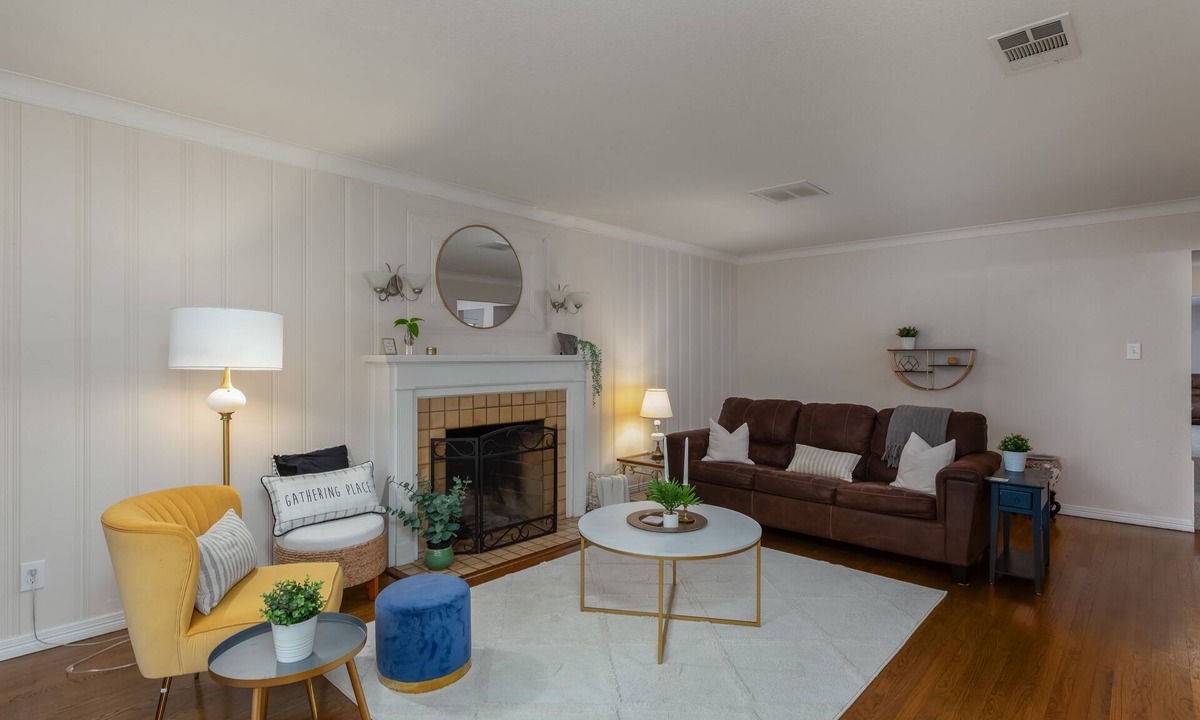 Arlington Heights House | Haven Hospitality in Cultural District 30+ Day Rental