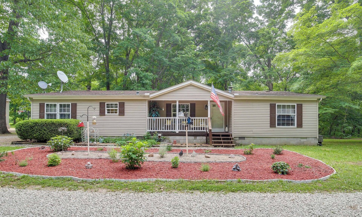 Brownstown House | Haven in the Woods w/150 Acres, 2 Ponds