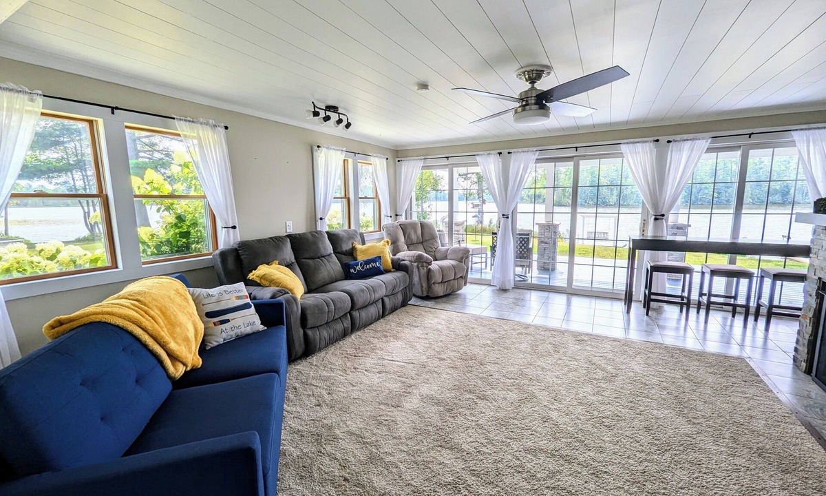 Upper Peninsula Michigan House | Haven Point Lakefront Bungalow