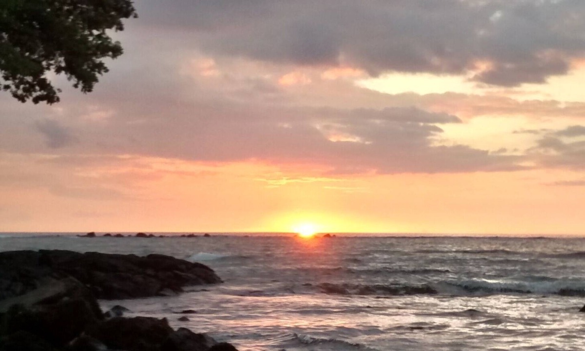 Ocean View Apartment | Hawaii by Yurt Luxury for Less