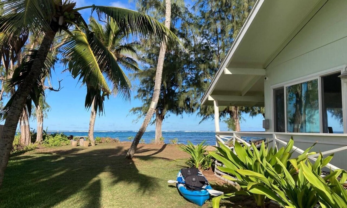 Punaluu House | Hawaiian Beachfront House