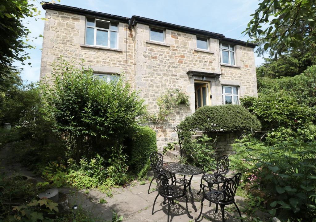 Baslow House | Hawkfield