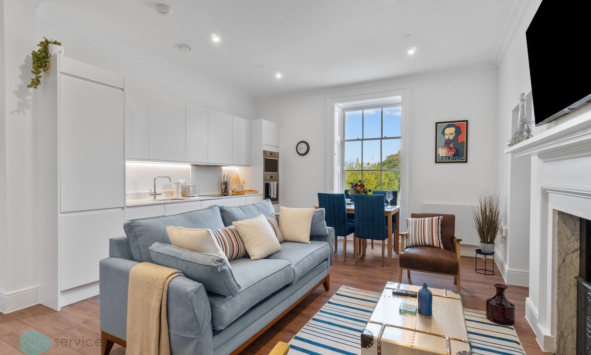 Devonport Apartment | Hawkyns by Pureserviced