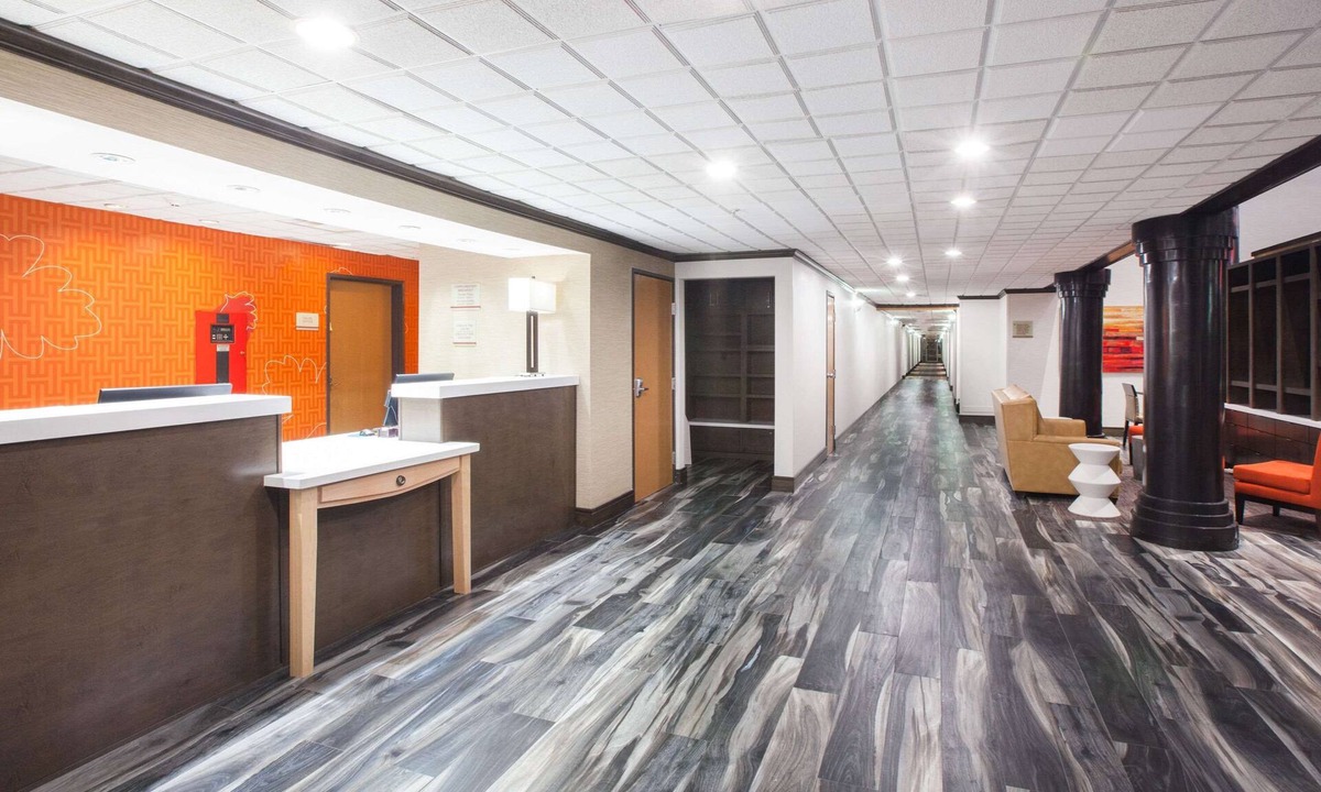 Central City Hotel | Hawthorn Extended Stay by Wyndham Corpus Christi