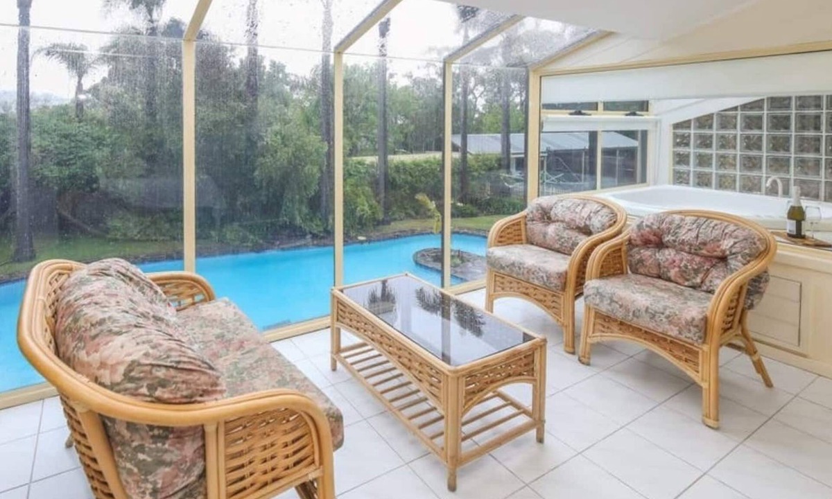 Hawthorndene House | Hawthorndene Masterpiece + Squash Court + Pool