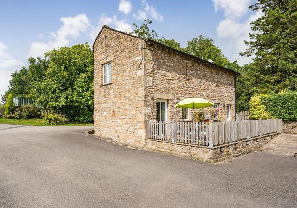 Fourstones Near Bentham House | Hay Barn