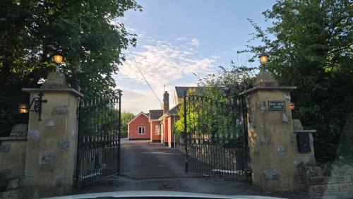 Hewish House | Haybow Farm Accommodation