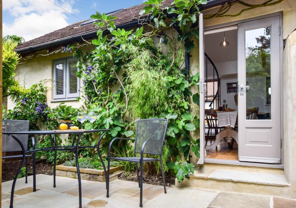 Kingscote House | Hayloft at Walnut Farm