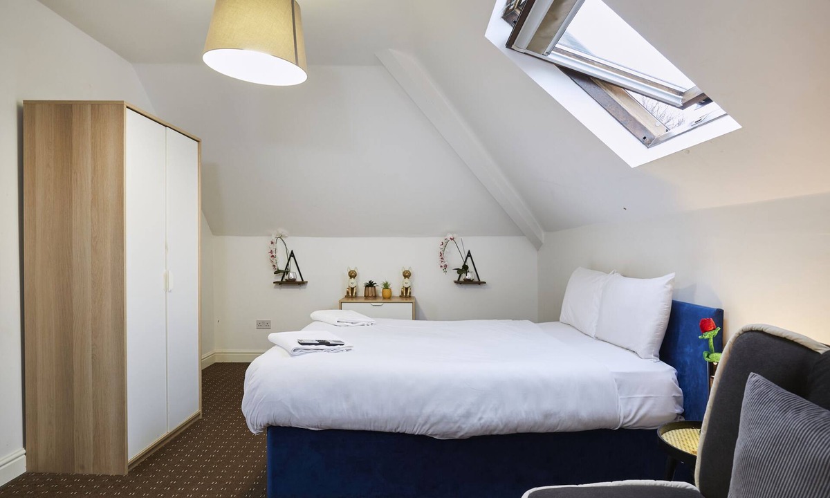 Huddersfield Apartment | Hayy Convenient Studio Huddersfield