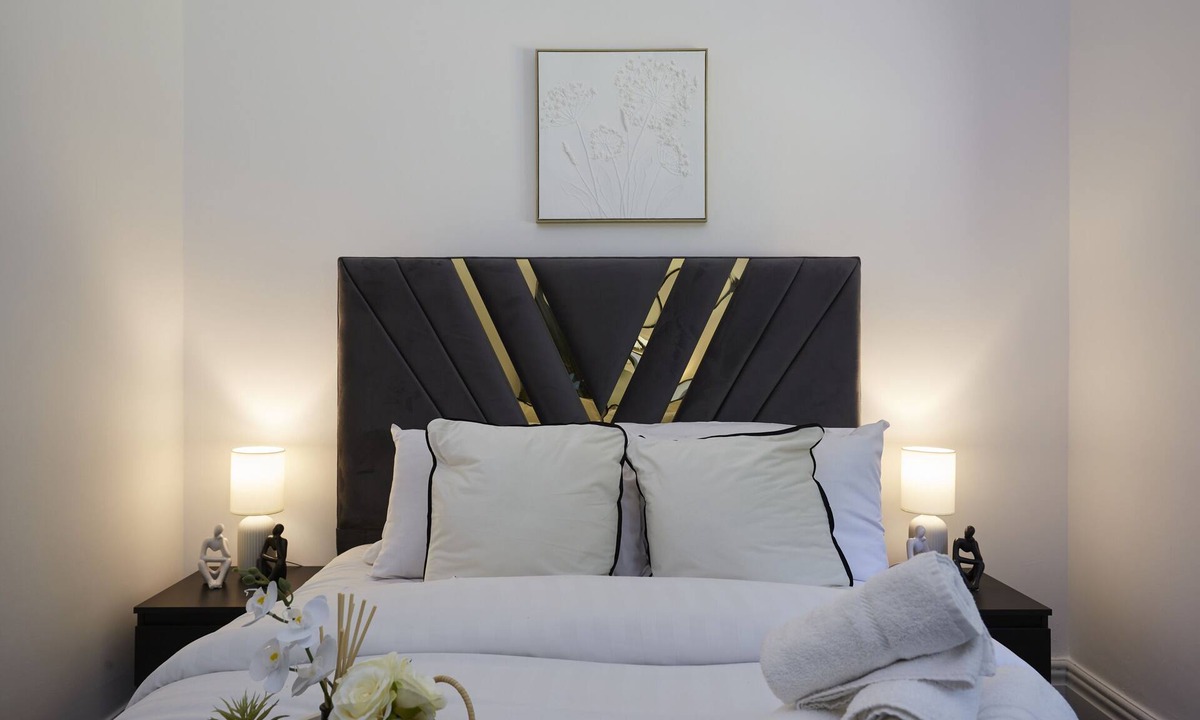 Apperley Bridge House | Hayy Spacious Luxury Cottage