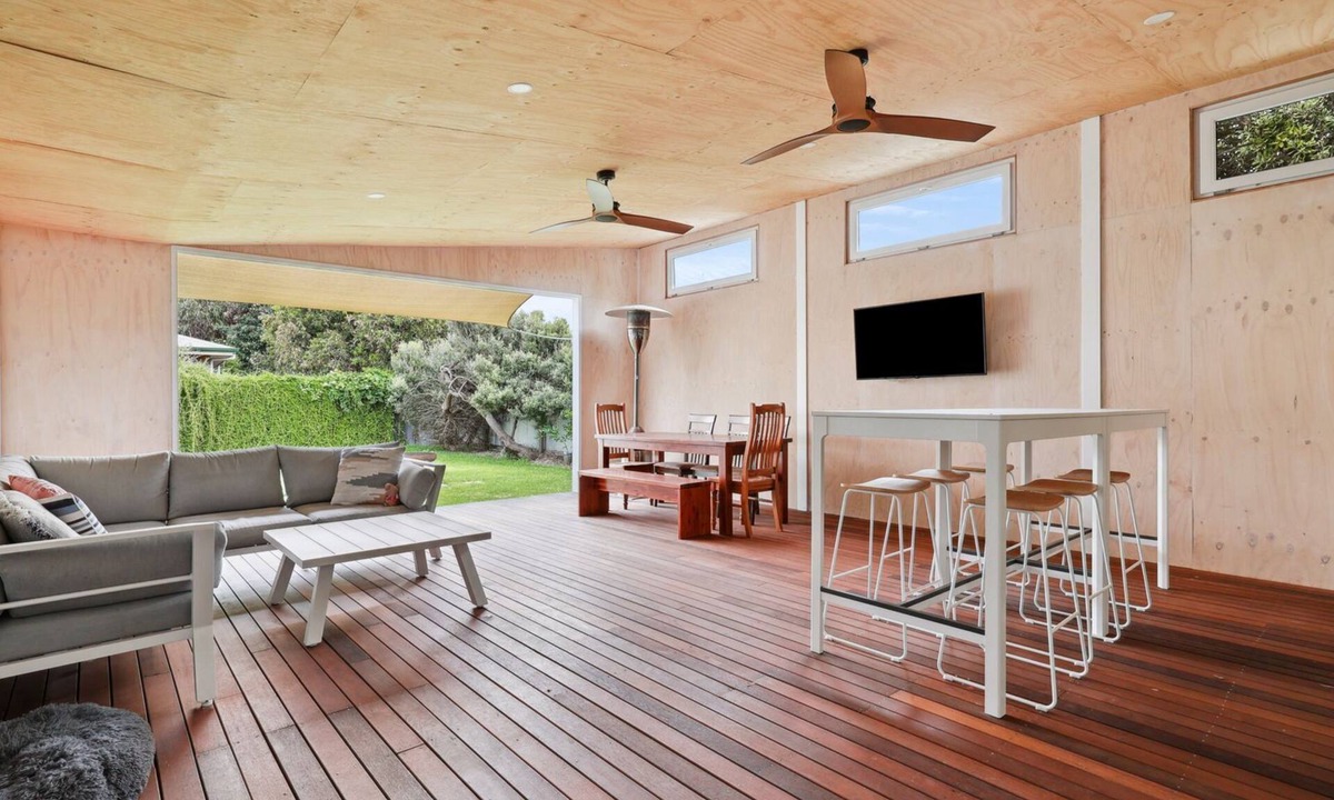 Goolwa Beach House | Hazel House, 2 Hazel St, Goolwa Beach