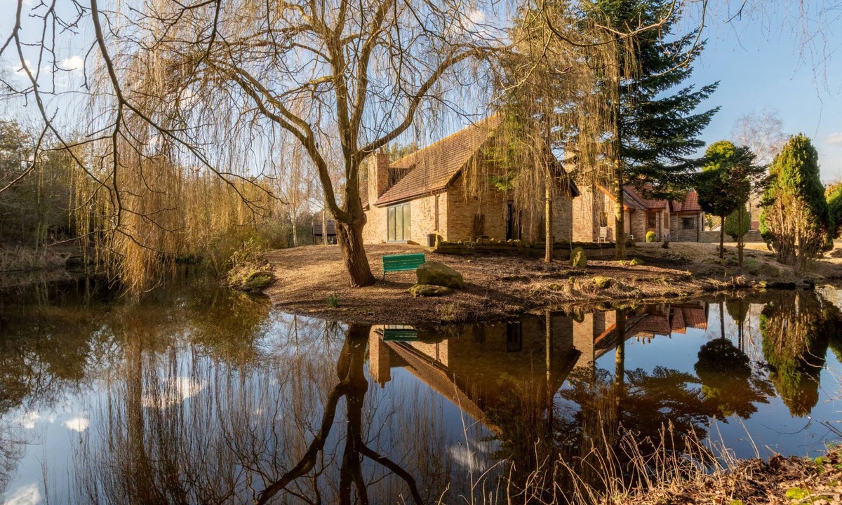 Little Stukeley House | Hazel Rose Cottage by Interhome