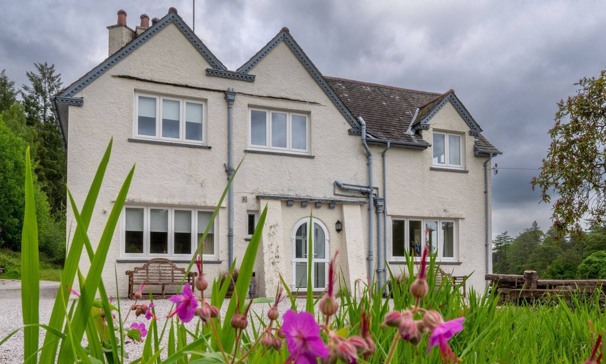 Penny Bridge House | Hazelseat House with Hot Tub