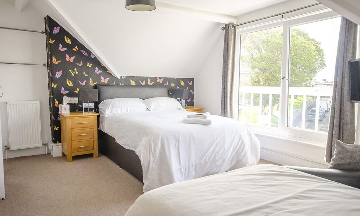 Maenporth House | Headlands - Room Only Accommodation