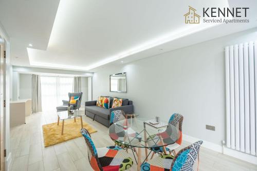 Reading House | Headley House