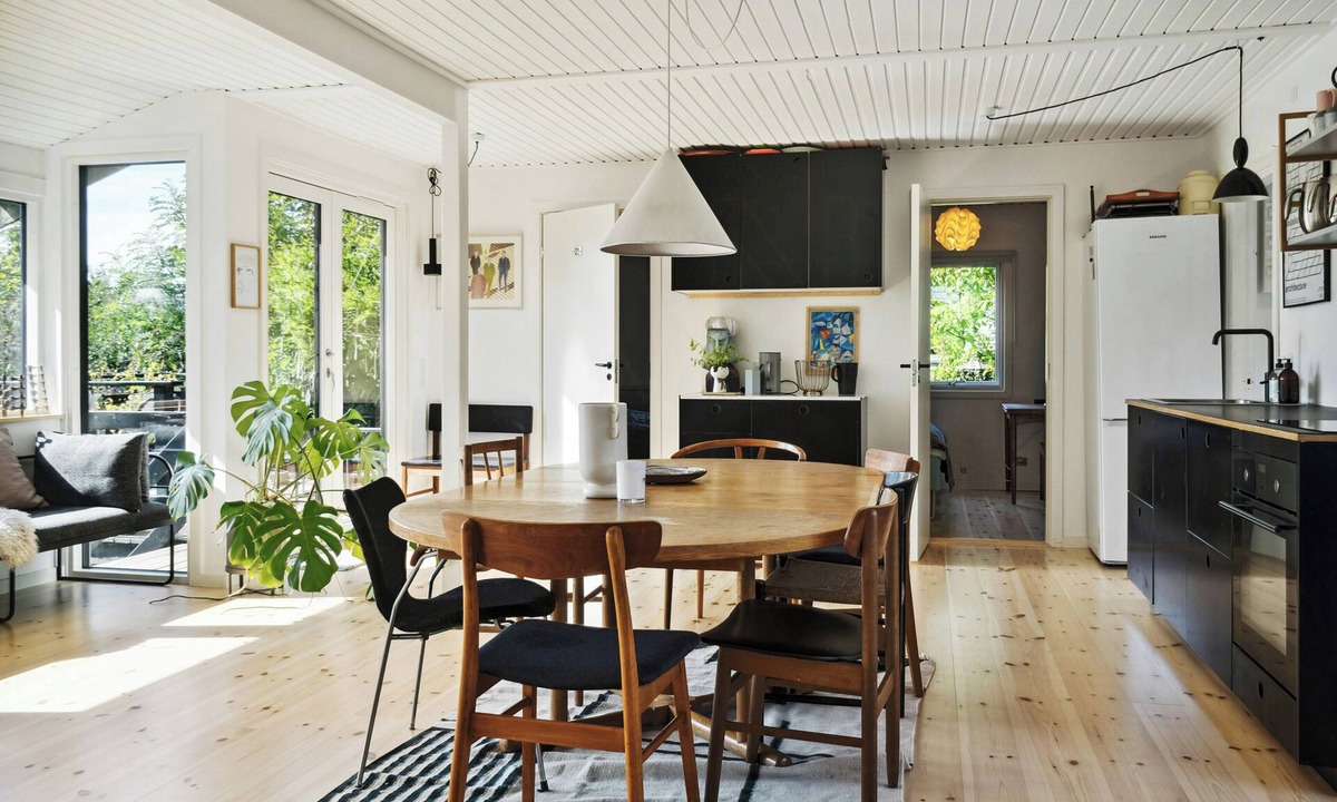 Bog By House | Hear trees' rustle and enjoy view from terrace