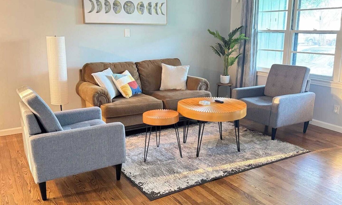 Elmwood Area House | 🏡 Heart of Abilene – Charming 3-Bedroom, 1-Bath Home ✨ Enjoy a cozy and inviting stay in this 3-bedroom, 1-bath home, perfectly located near restaurants, shopping, and local attractions 🍽️🛍️.