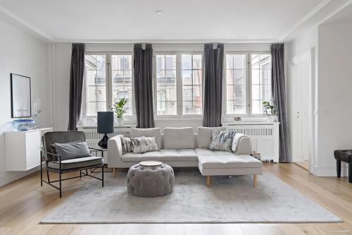 Copenhagen City Centre Apartment | Heart of Downtown - Modern & Balcony