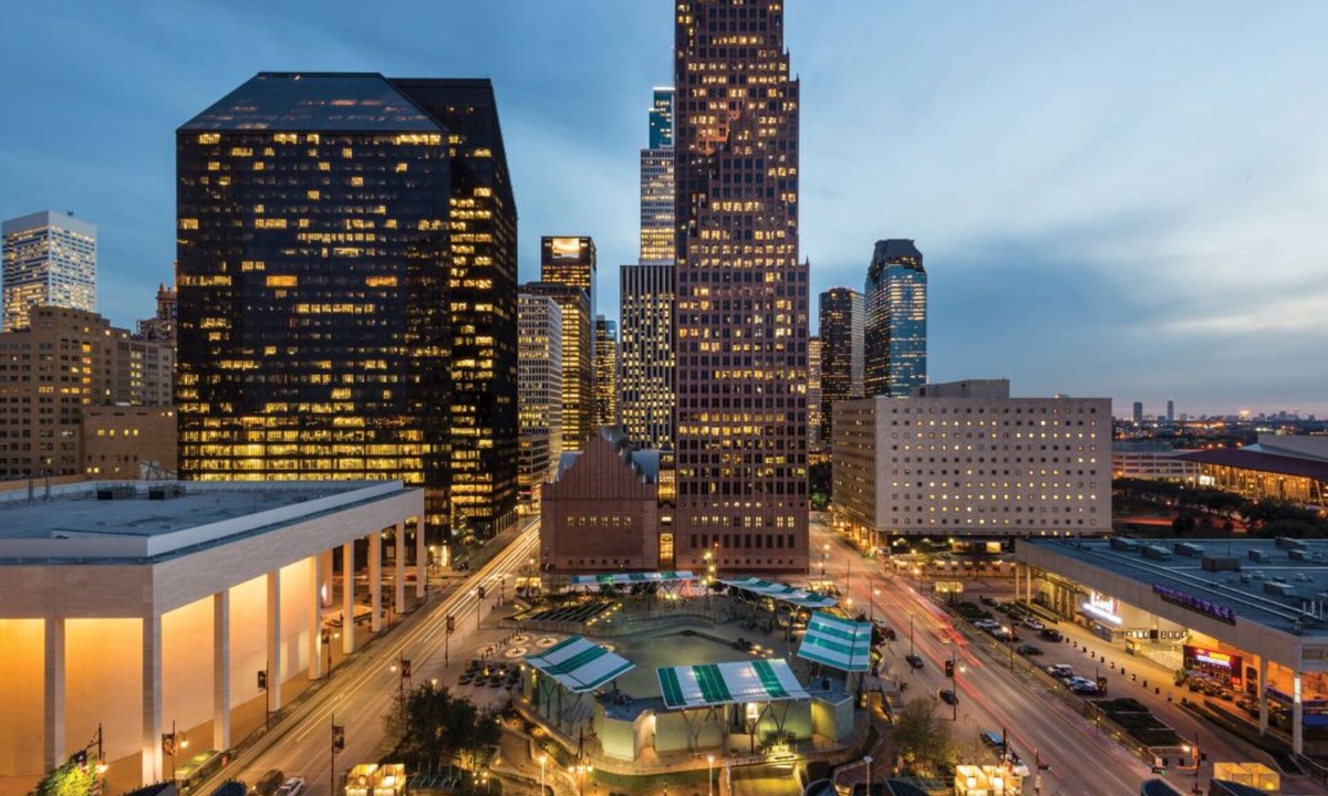 Central Southwest Condo | Heart of houston FREE PARKING MINUTES FROM EVERYTHING