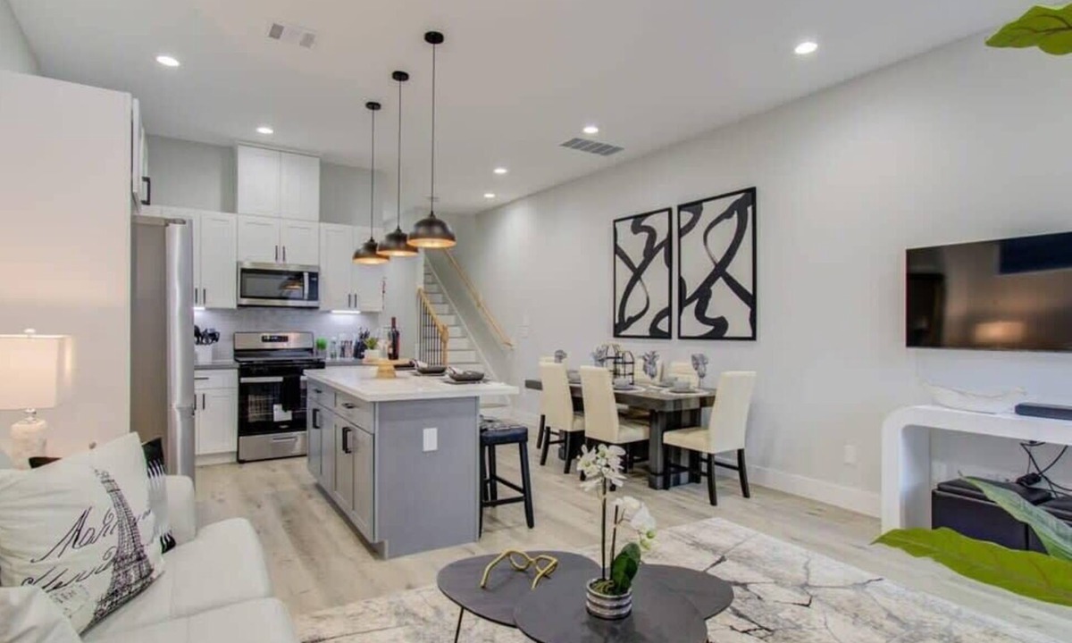 Northside House | Heart of Houston - Modern 3BD Open-Concept