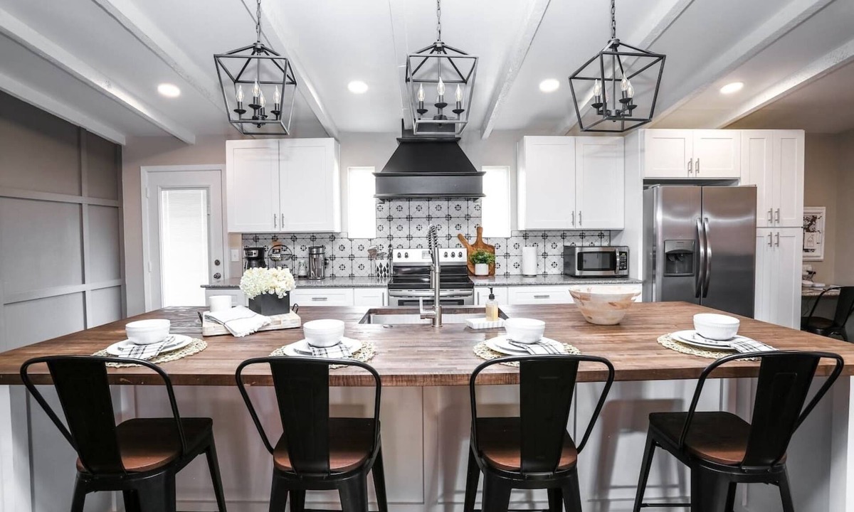 Lubbock House | Heart of Medical District 4BR Home | Walk to Tech & Med Ctr