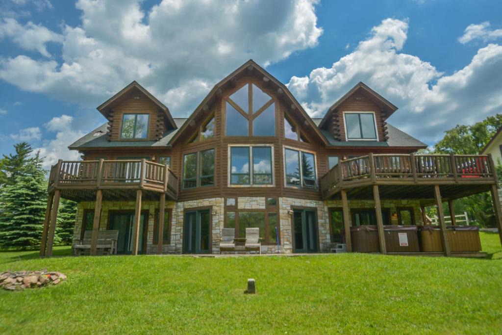 McHenry House | Heart's Desire