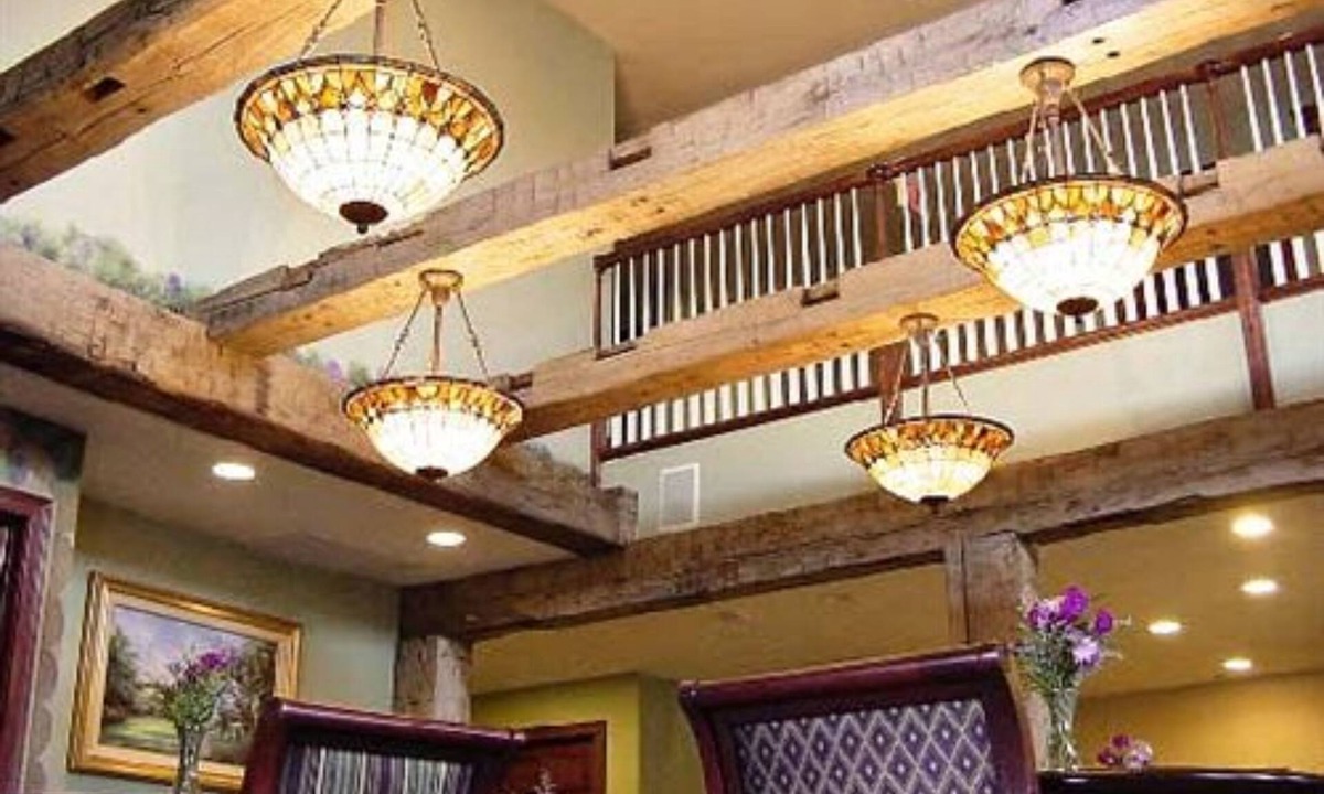 Cedarville Hotel | Hearthstone Inn & Suites