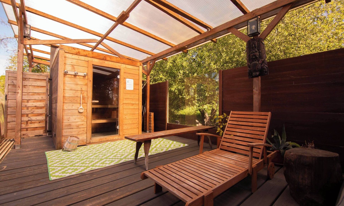 Longaulnay House | Heated and covered swimming pool all year round in Brittany for your weekends and vacations