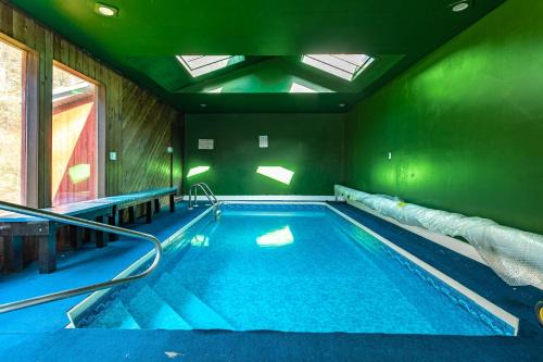 Canadensis House | Heated Indoor Private Pool Stream Front Game Room
