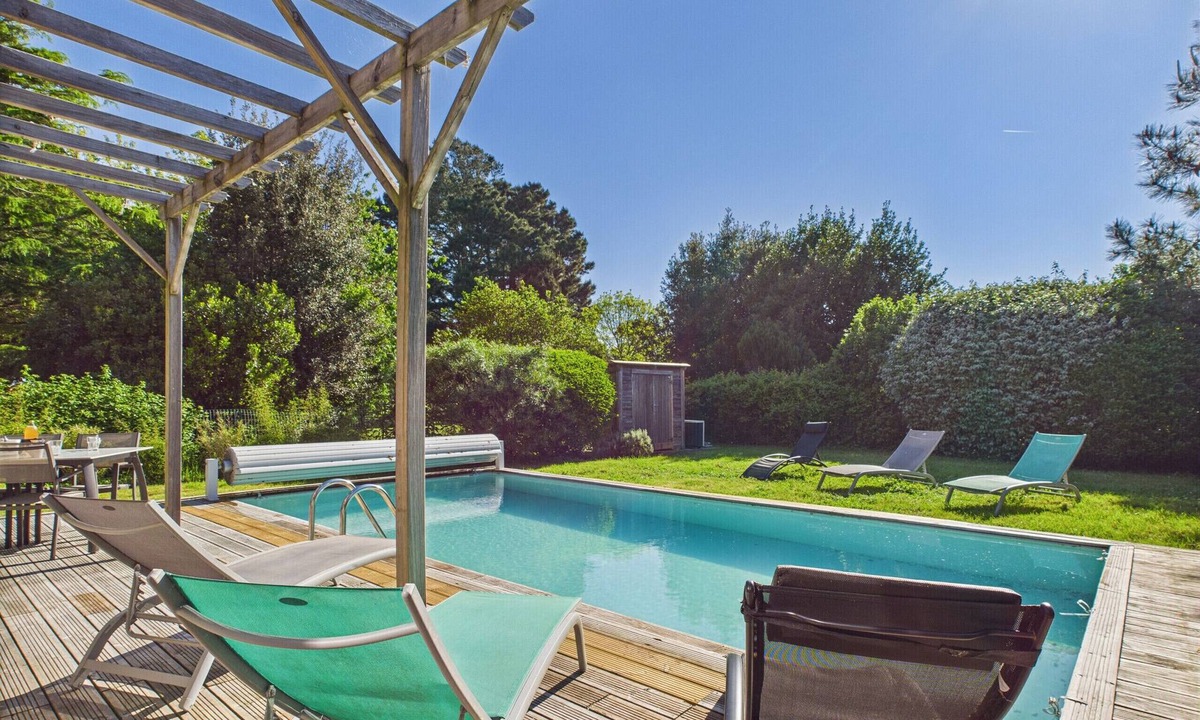 Saint-Vincent-sur-Jard Ski Chalet | Heated pool - 750m from Beach - 4 Adults, 4 kids