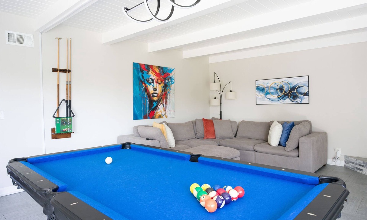 Tustin House | Heated Patio Private Pool Pool Table 4BR