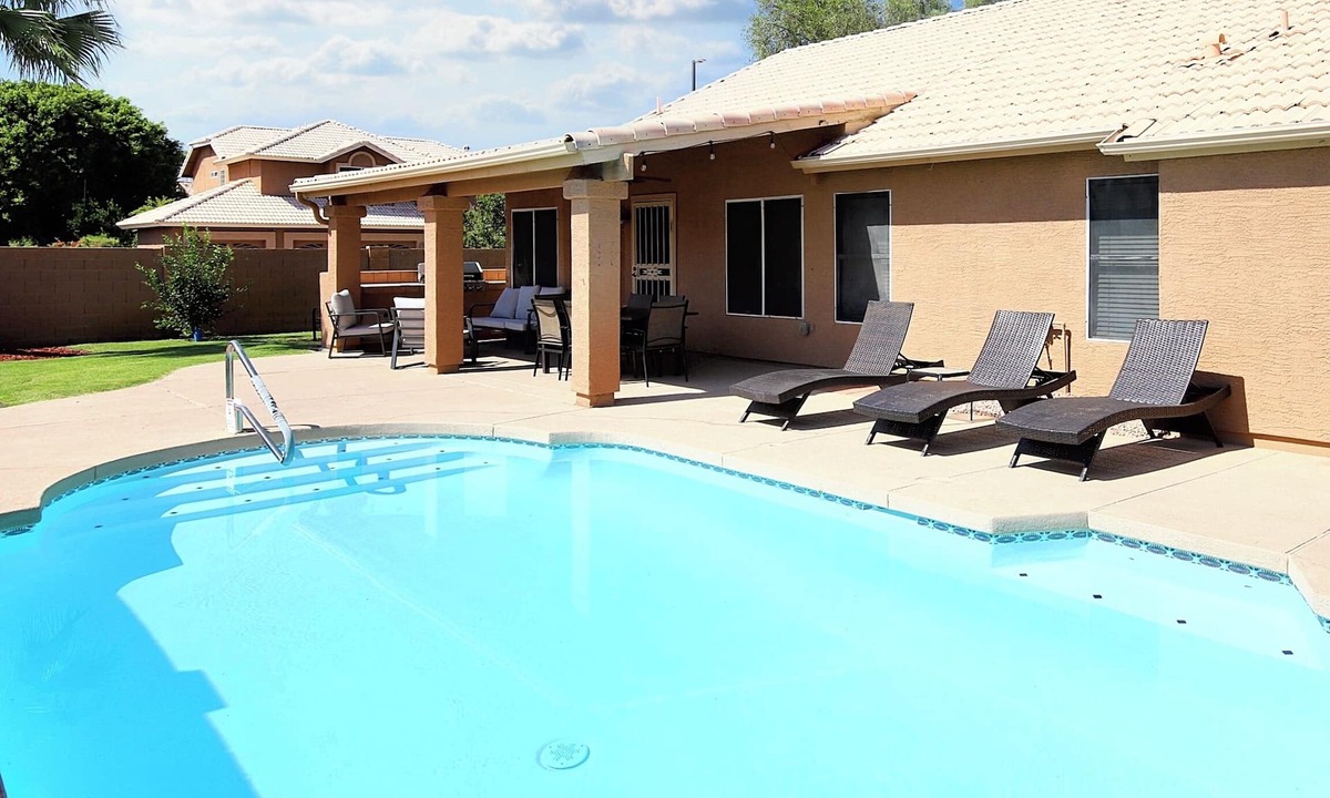 Superstition Springs House | Heated Pool -4BR with BBQ and great backyard