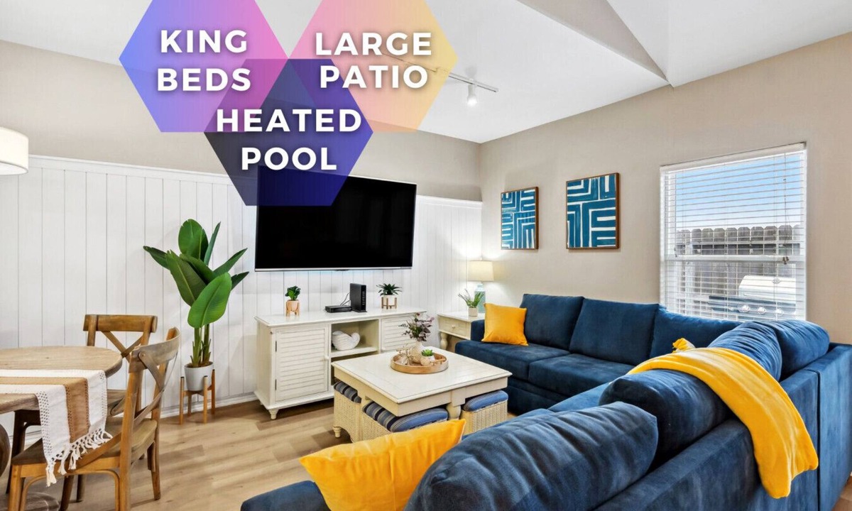 Corpus Christi House | Heated Pool, 5 Bedroom, Pet-Friendly, King Bed,Near White Cap Beach, Patio, Grill