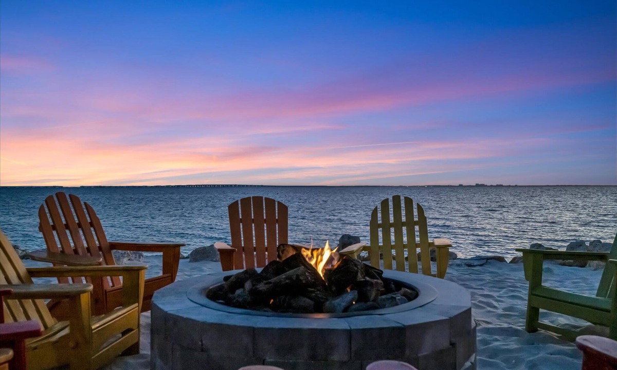 Rocky Point Condo | Heated Pool & Beach Relaxation, Waterfront Balcony