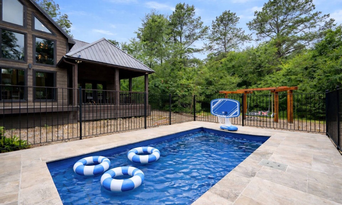 Hochatown Cabin | Heated Pool ColdPlunge Sauna HotTub Firepit Playground Arcade Heart of Hochatown