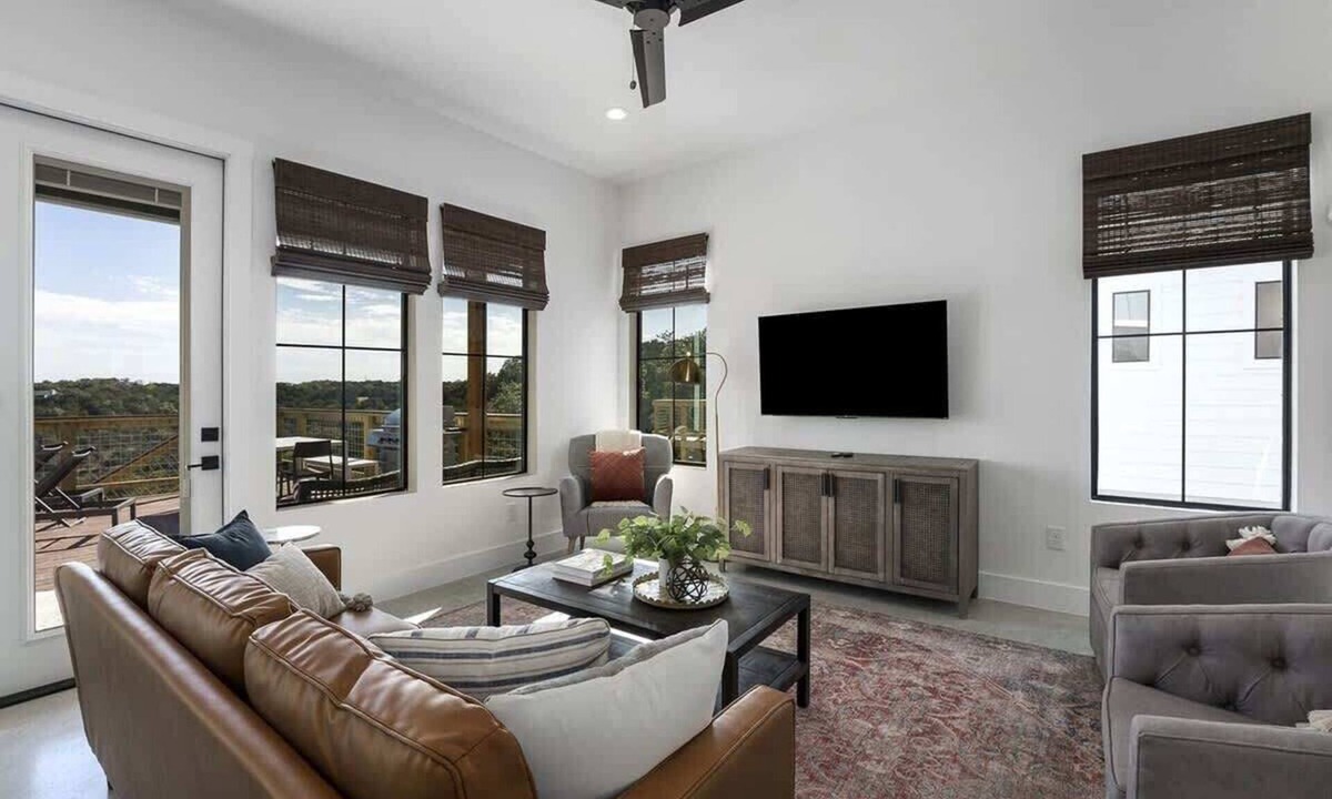 Canyon Lake House | Heated Pool & Deck | Scenic Views | Group Ready!