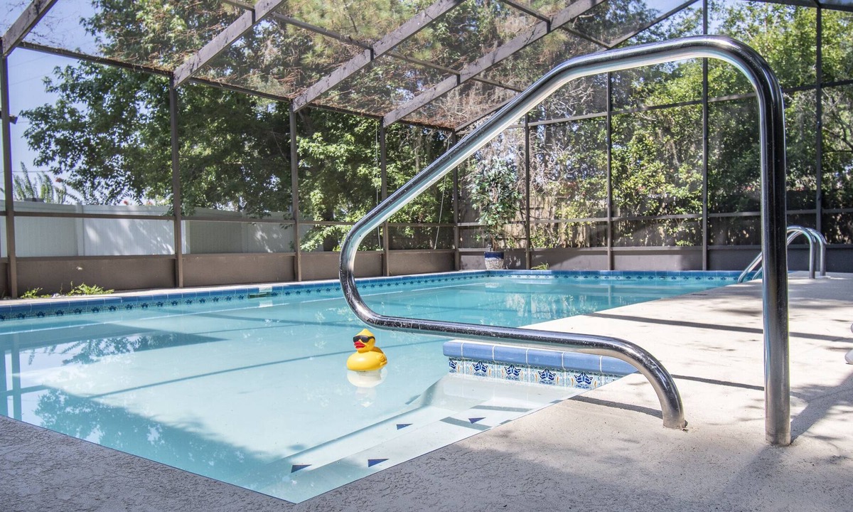 Brooksville House | Heated Pool, Game Room, Near Weeki Wachee