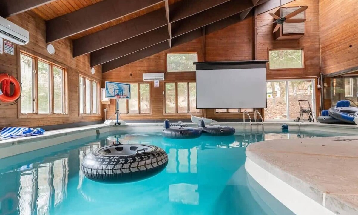 East Stroudsburg Cabin | Heated Pool | Grill | Hot Tub