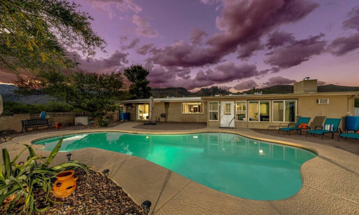 Tanque Verde House | Heated Pool & Hot Tub/Big 360º Views/3 BR 2 BA