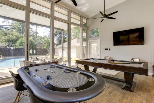 Ponderosa Forest House | Heated Pool, Hot Tub, Game Room: Houston Group Gem
