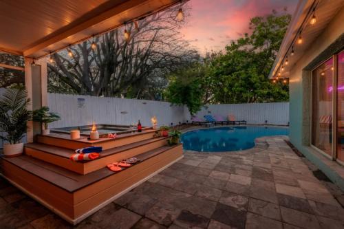 Largo Villa | Heated Pool Hot Tub Outdoor Kitchen