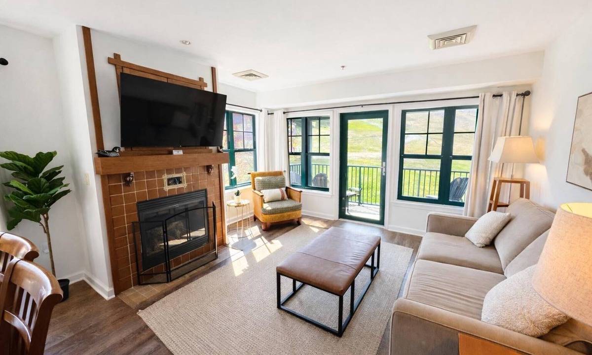 Vernon Condo | Heated Pool Hot Tubs Sauna Gym Deck Mtn Front Appalachian @ Mtn Creek #248