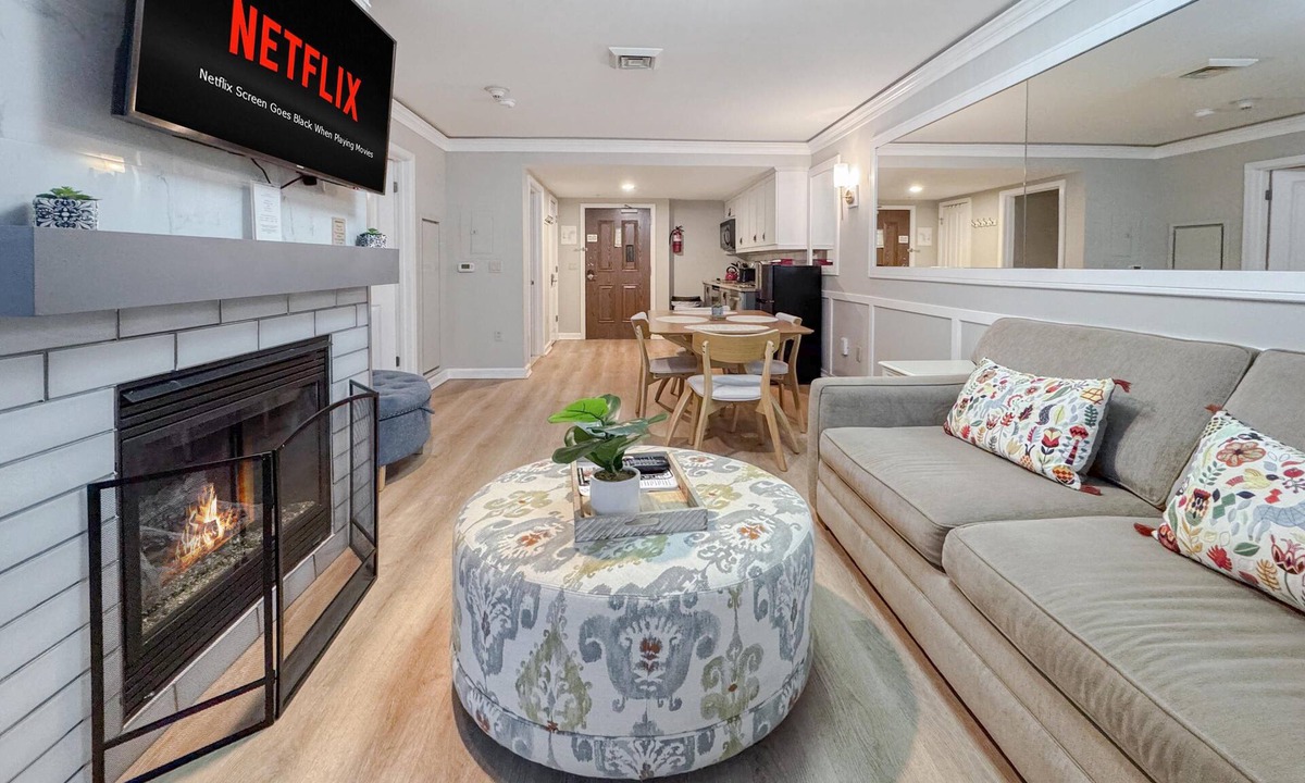Vernon Condo | Heated Pool Hot Tubs Sauna Gym Deck Mtn Front Appalachian @ Mtn Creek #342