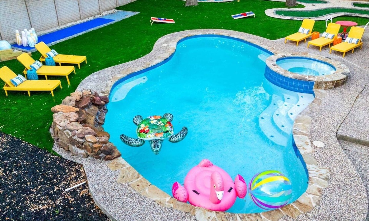 Vance Jackson House | Heated Pool | MiniGolf |Arcade| Slide-Family Oasis