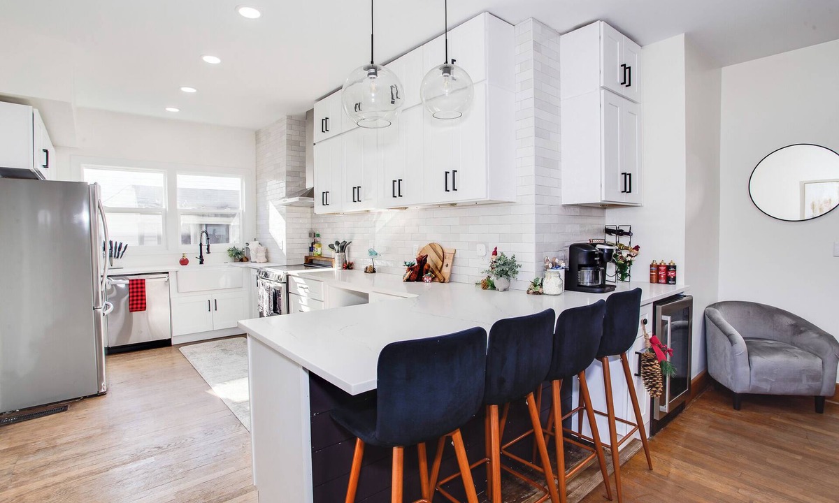 College Hill House | Heated pool & spa, historic area, luxury oasis, central, 5 bedroom/3.5 bath