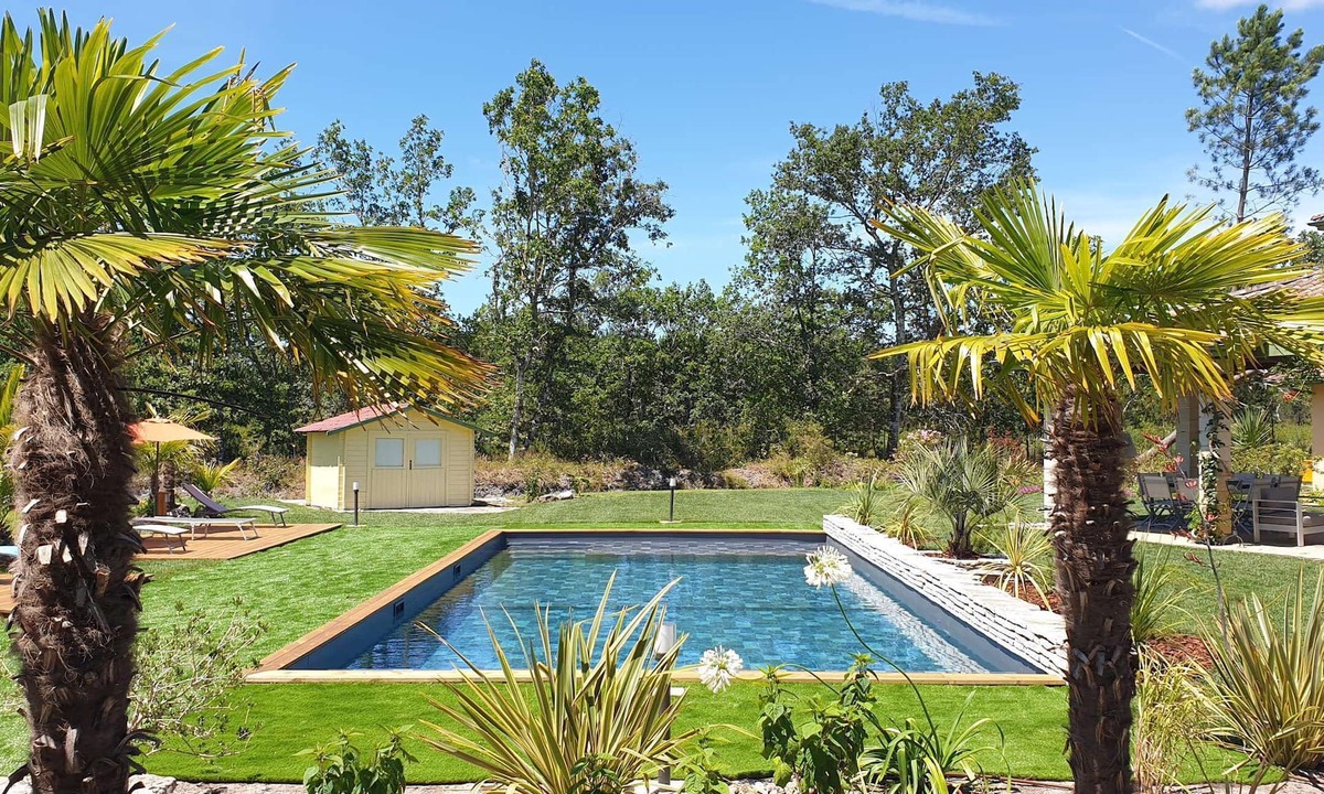 Parentis-en-Born House | Heated Pool Villa, 24 Beds, Lake Parentis, 5-Star Rated