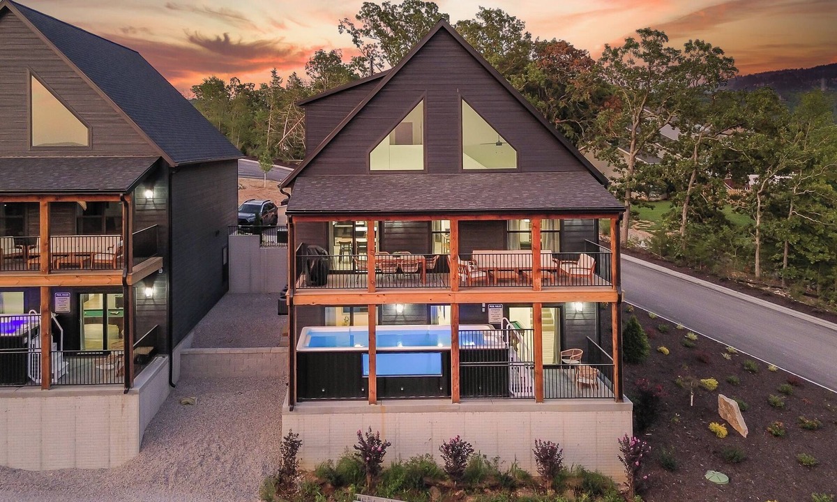 Hollister House | Heated private pool, Lake view, Wheelchair accessible | Thistle Cottage