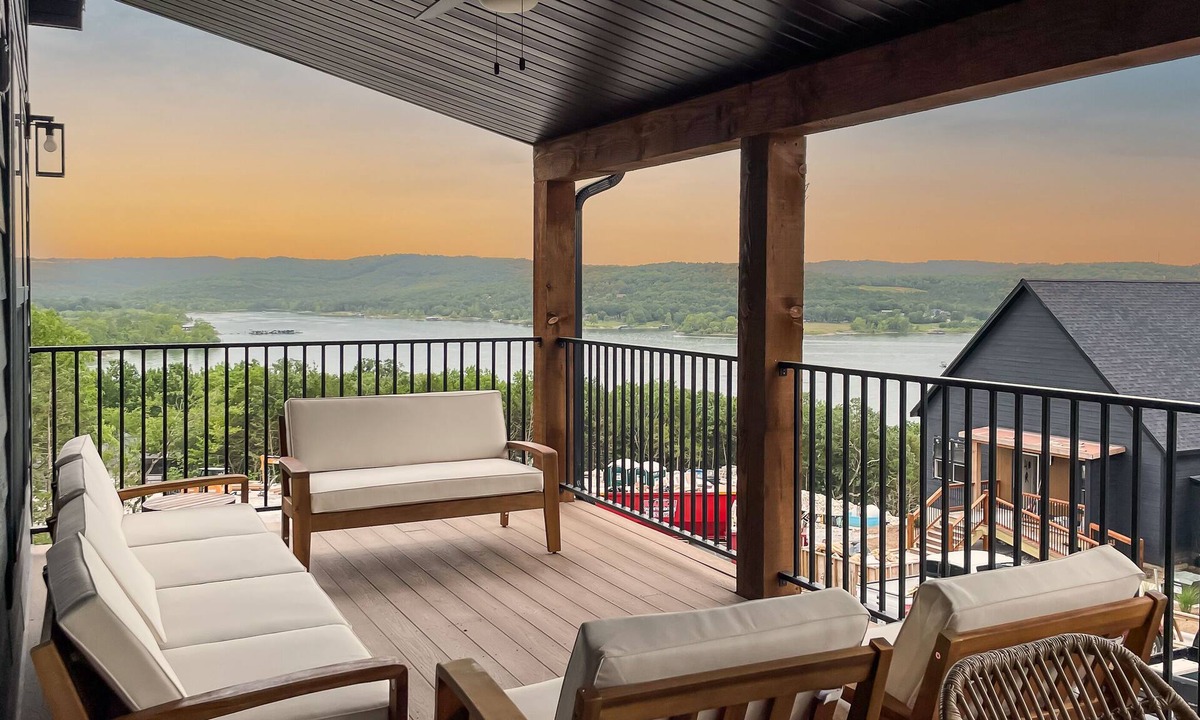 Hollister House | Heated Private Pool, Lake view, No steps | Mini Thistle